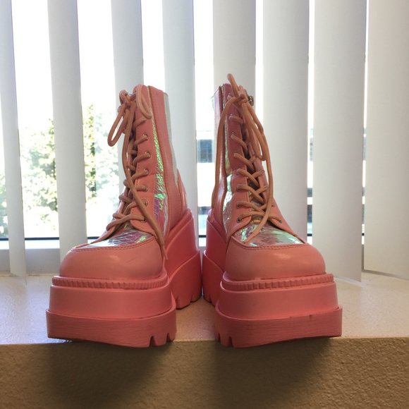 PRE LOVED Cape Robbin -Pink Poison Platforms Boots PNK/7- SH227 - Picture 2 of 8